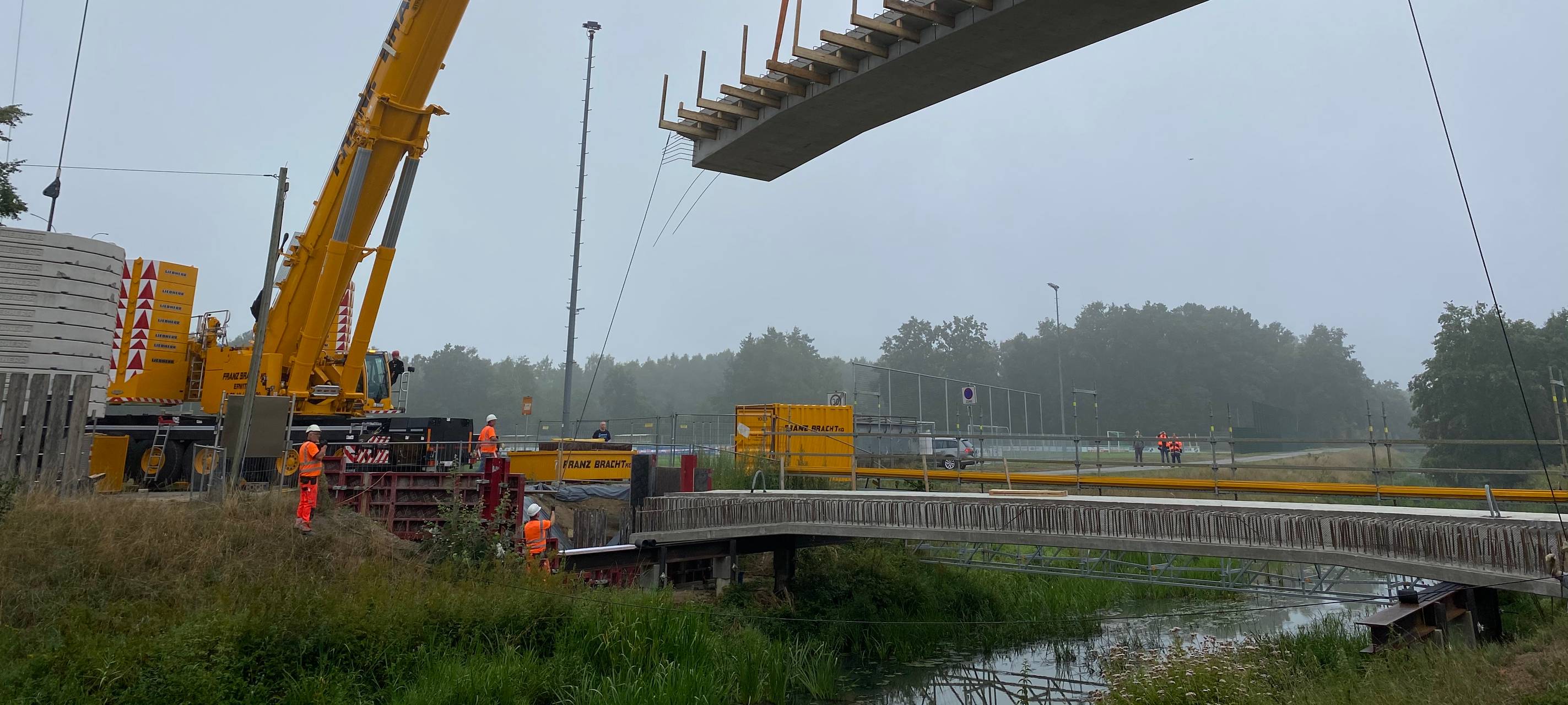 HAUSDÜLMEN: Brücken-Einhub am Heubach