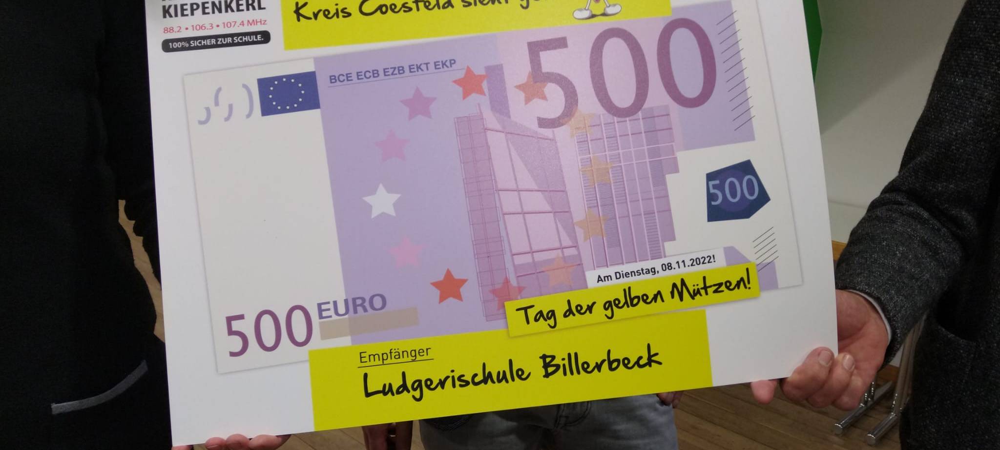 GELBE MÜTZEN: Finanzspritze für Schulen