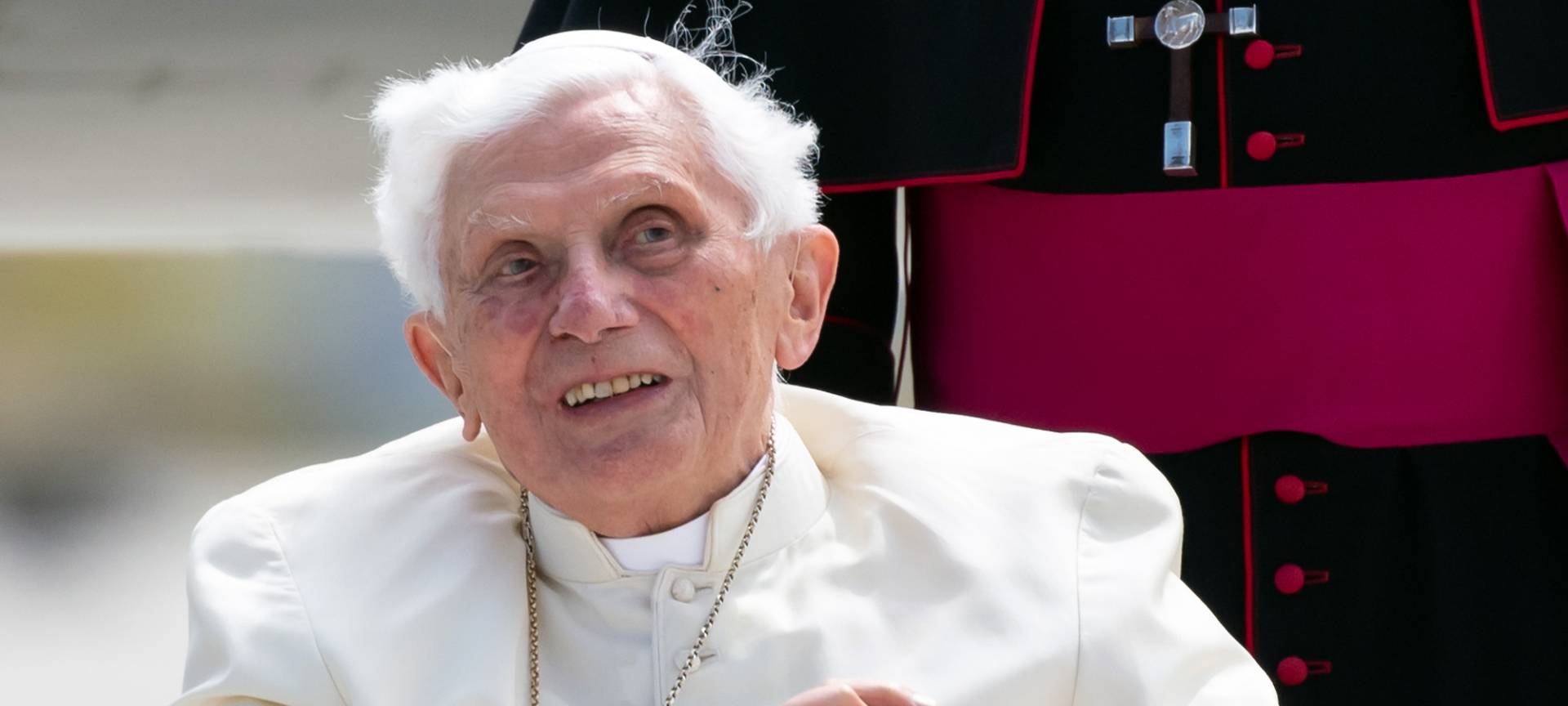 KREIS: Reaktionen auf Tod von Papst Benedikt