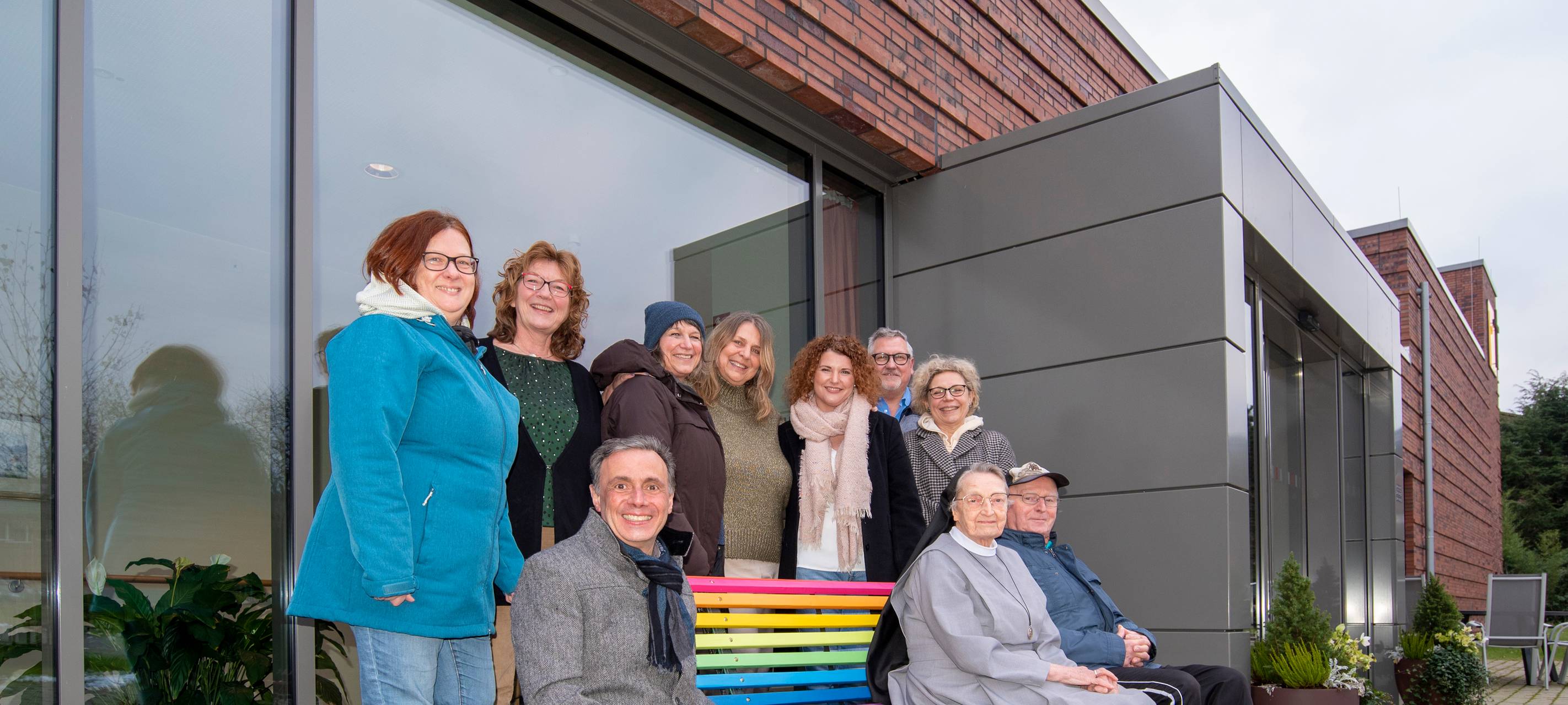 DÜLMEN: Klönbank vor Altenheim