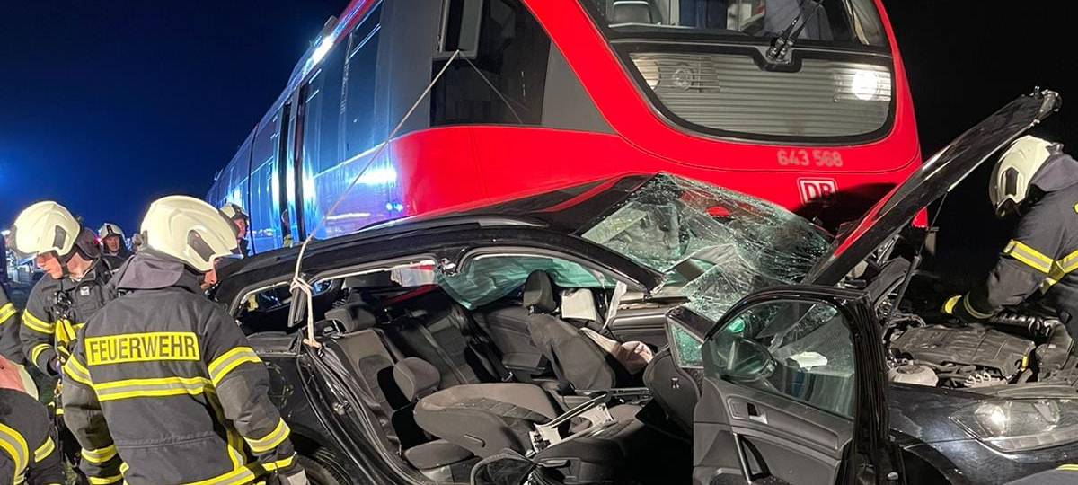 HAVIXBECK: Zusammenstoß am Bahnübergang