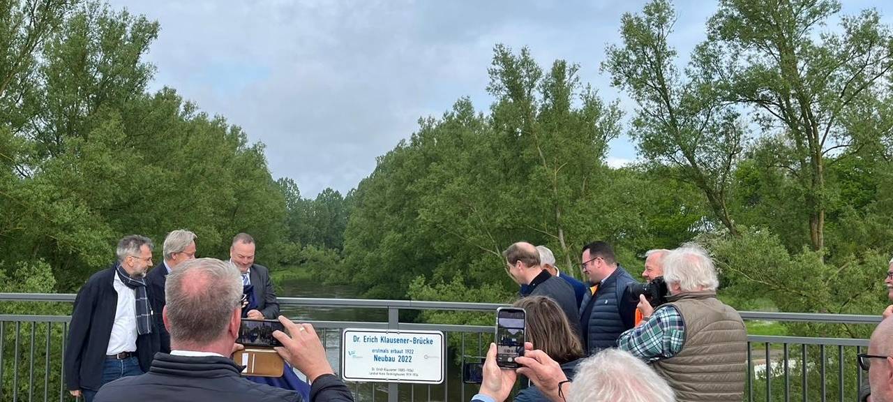 OLFEN: Neue Lippebrücke freigegeben