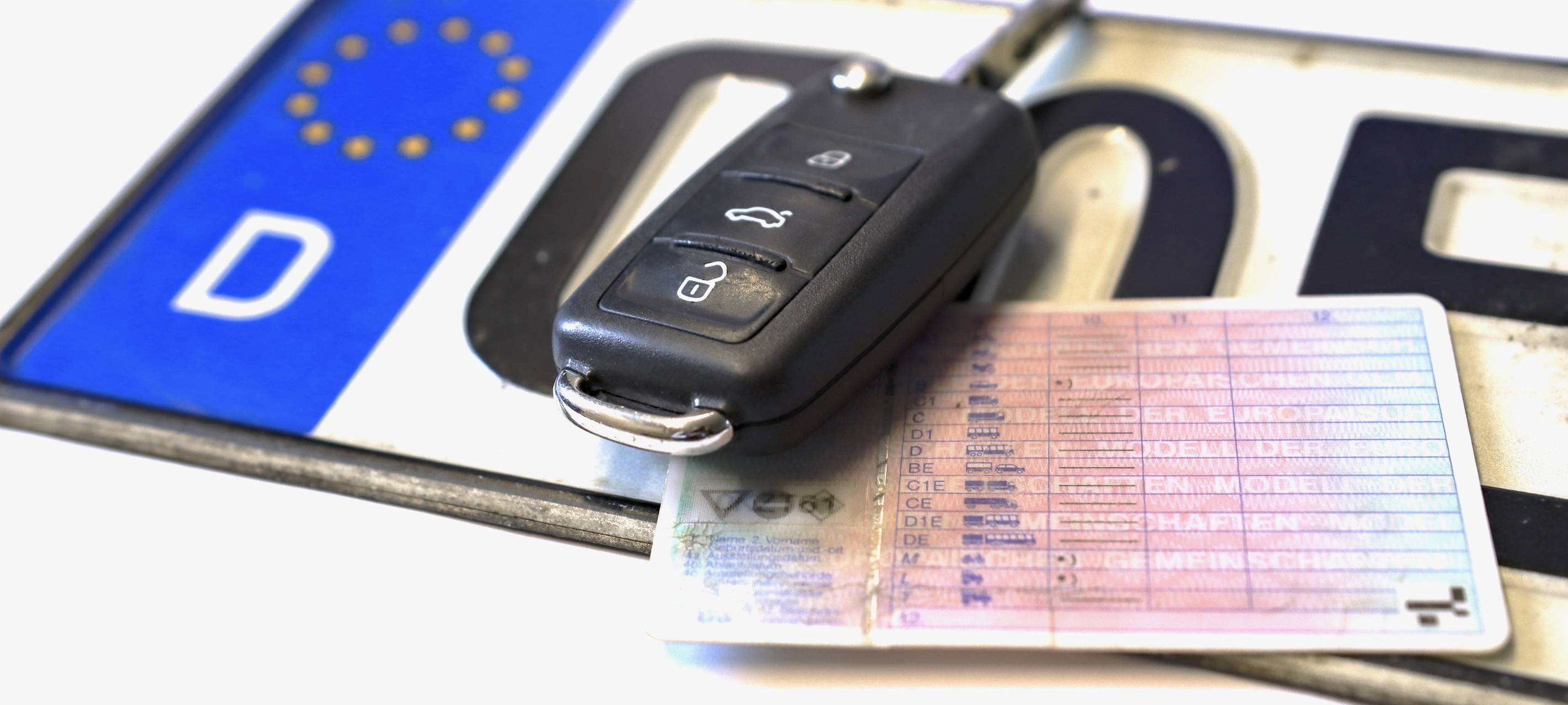 KREIS: Wartezeiten in den KfZ-Zulassungsstellen