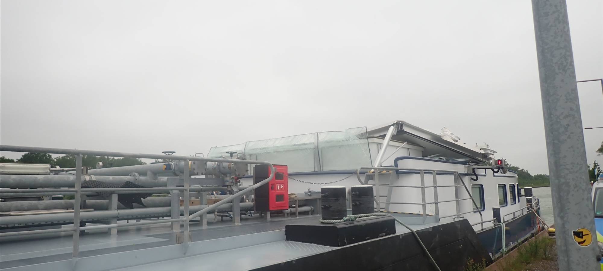 LÜDINGHAUSEN: Schiff prallt gegen Brücke