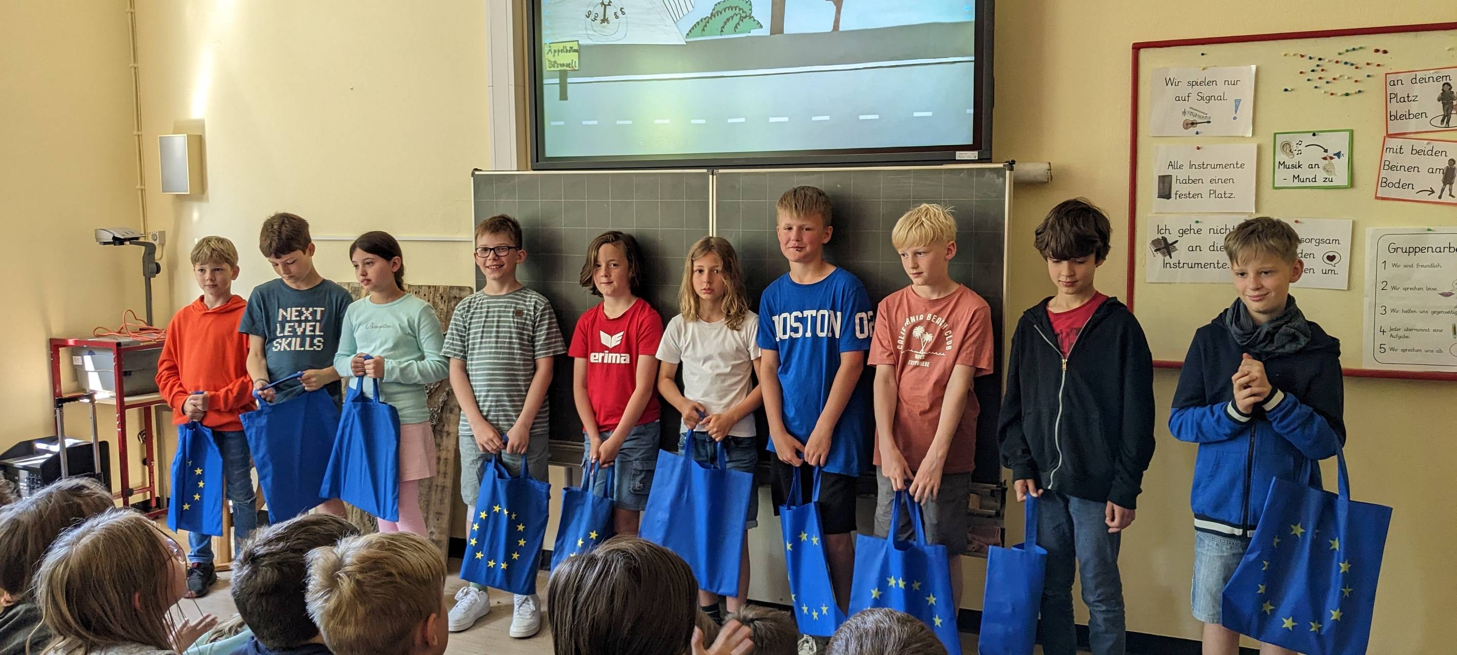 APPELHÜLSEN: Grundschüler drehen Trickfilm