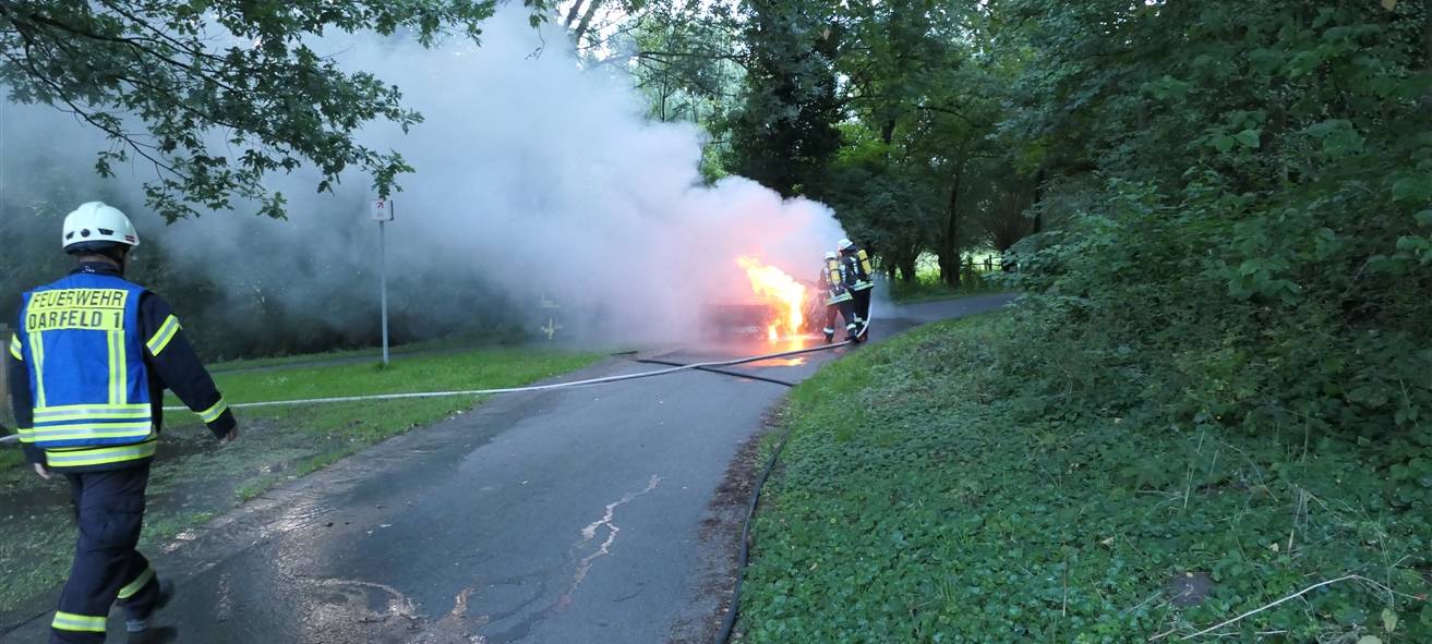 DARFELD: Ursache des Autobrandes