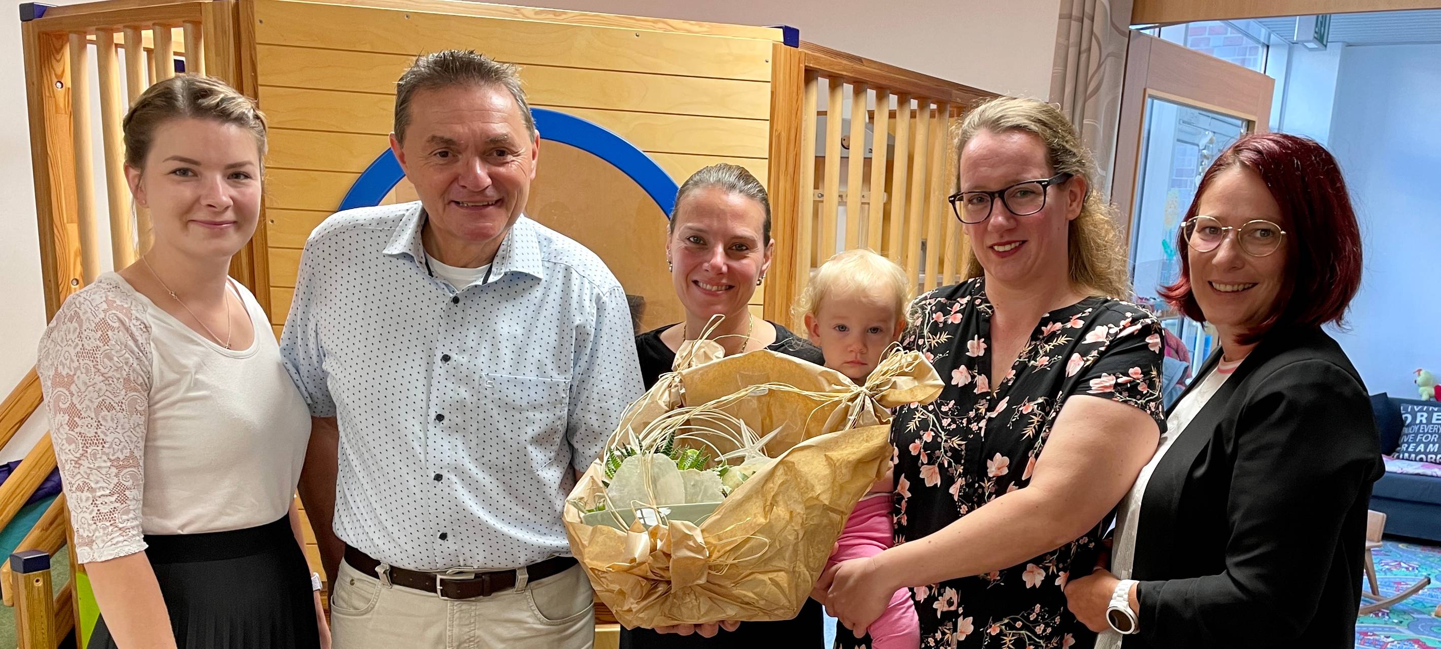 NORDKIRCHEN: Kindertagespflege im Altenheim