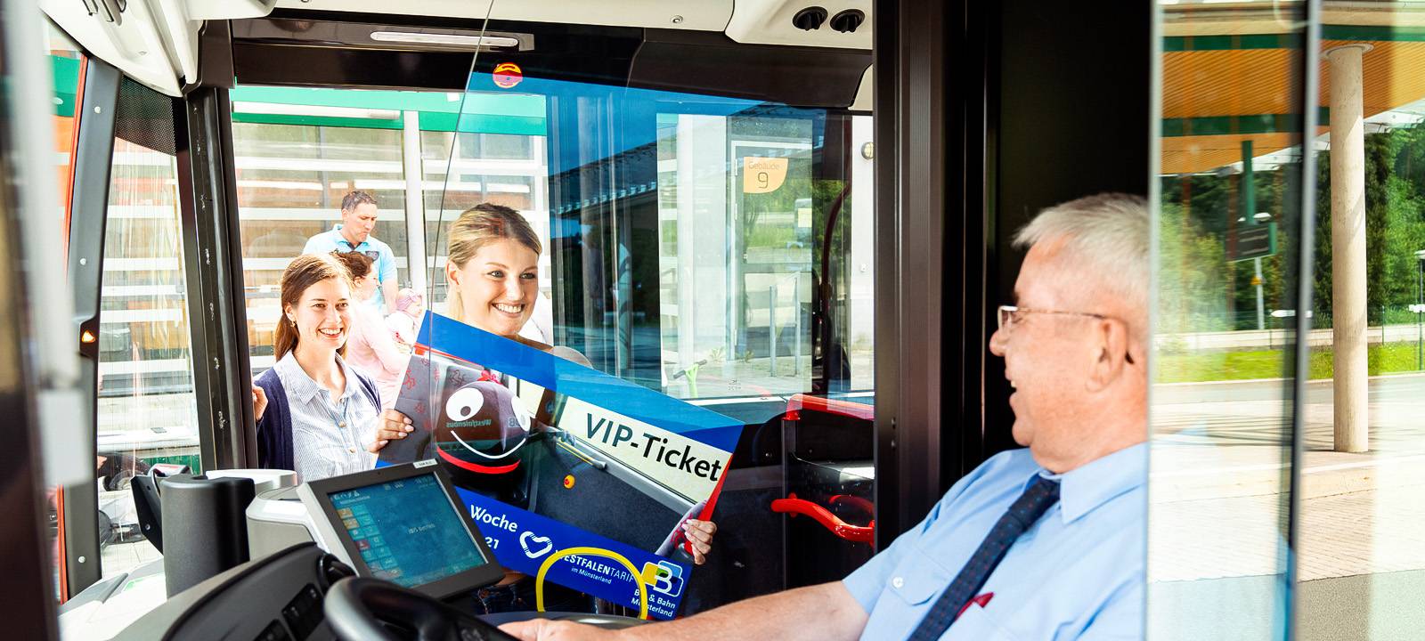 KREIS: Kostenlos mit Bus und Bahn fahren