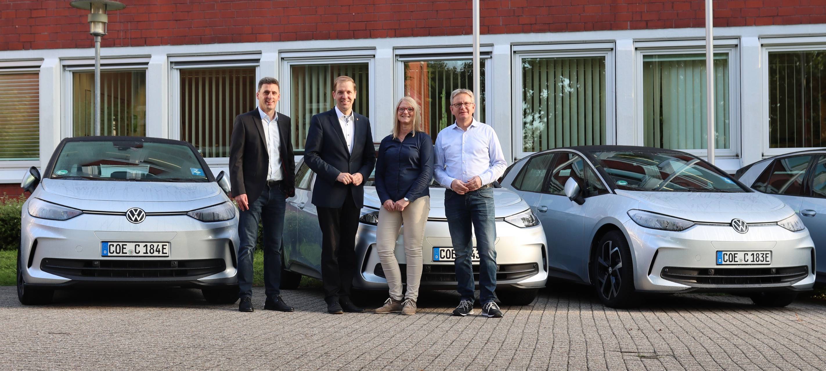KREIS: Neue E-Wagen im Fuhrpark