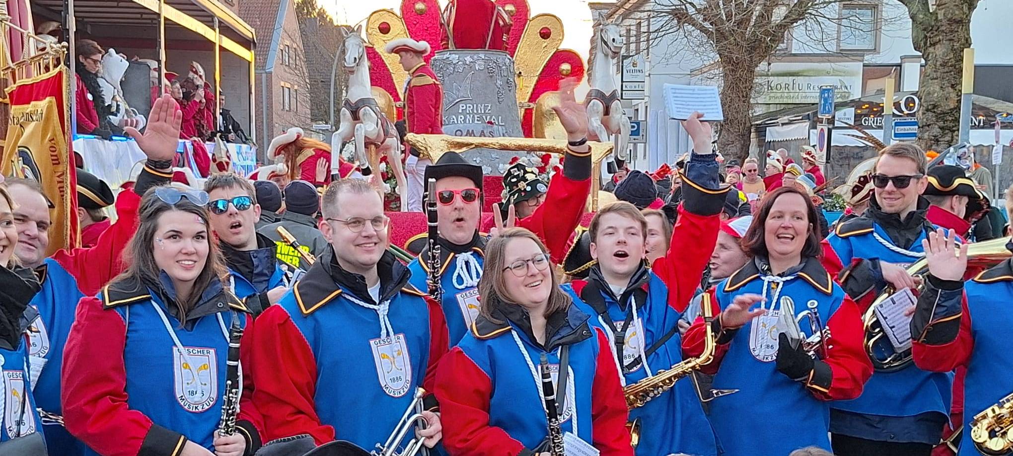 GESCHER: Friedlicher Karnevalsumzug
