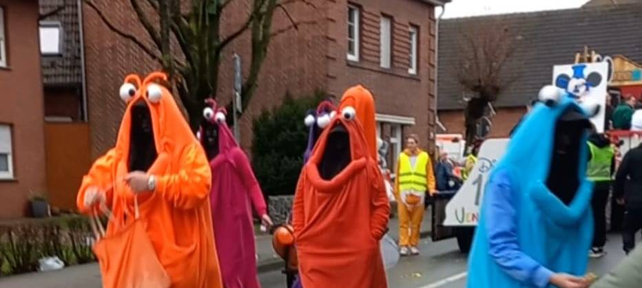 OTTMARSBOCHOLT: Friedlicher Umzug