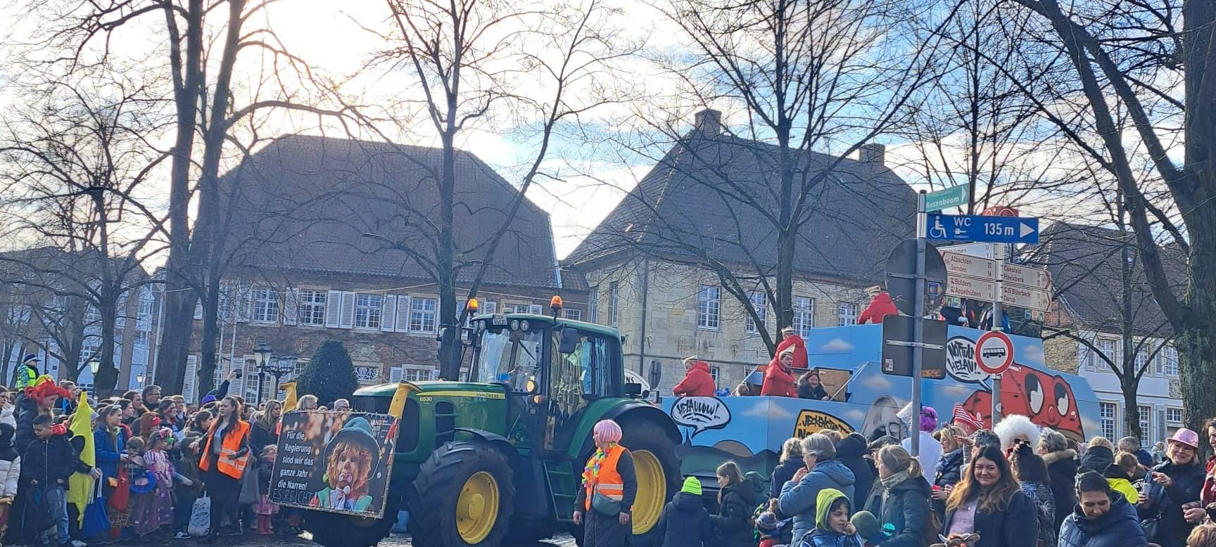 KREIS: Friedlicher Rosenmontag