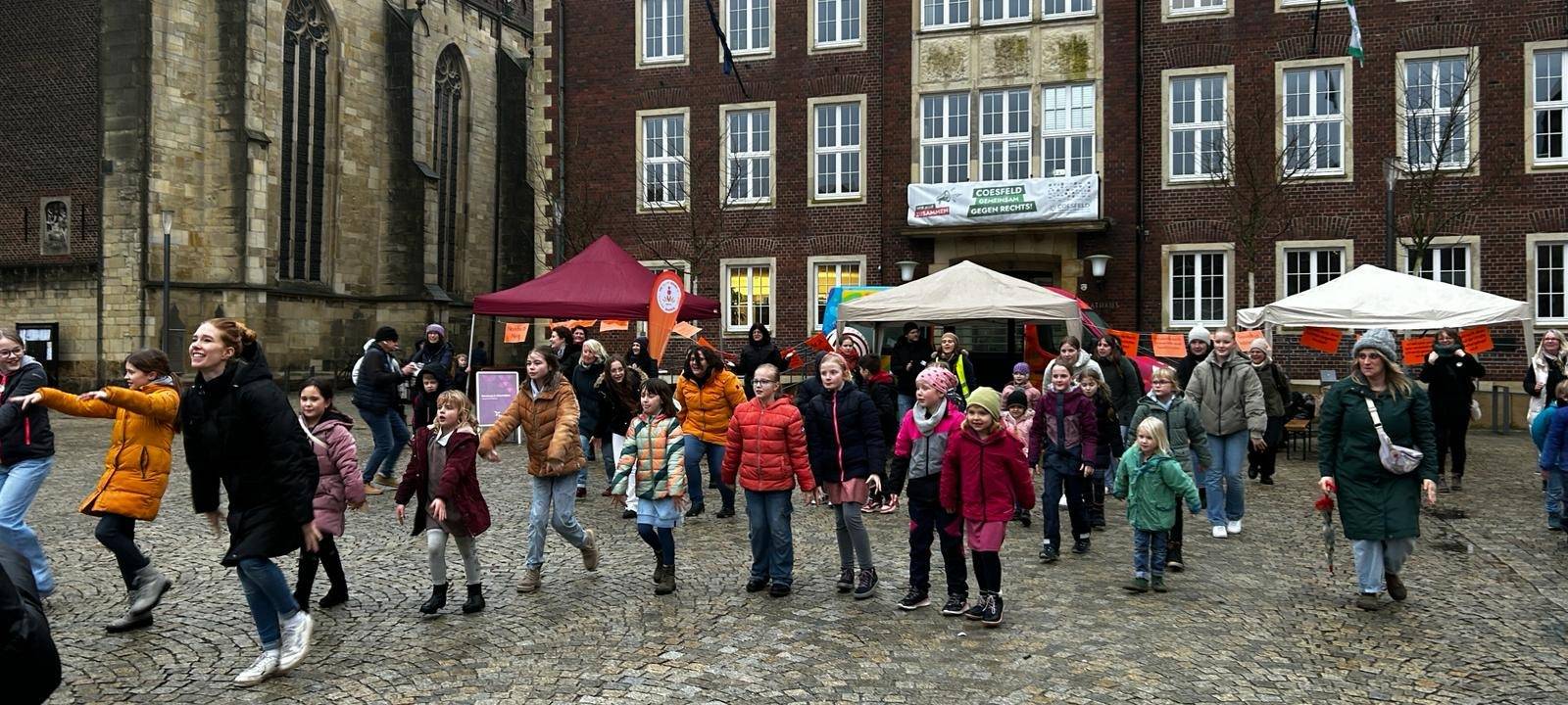 COESFELD: Bilanz One Billion Rising