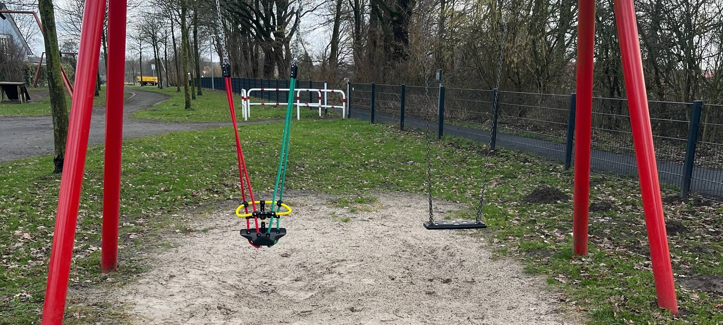 DÜLMEN: Neue Kleinkinderschaukel