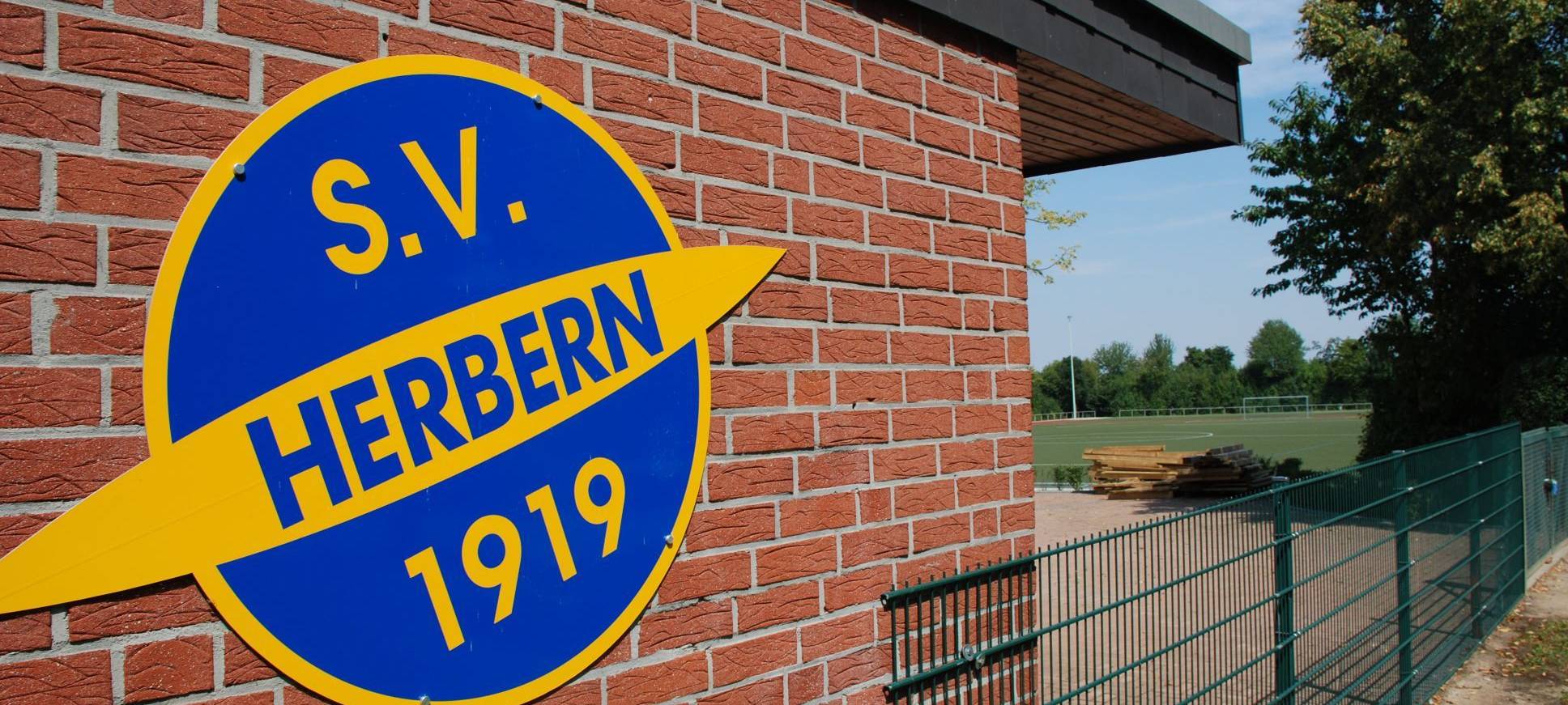 Erster Maibaum des SV Herbern zum 1. Mai