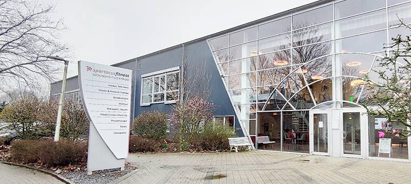 NOTTULN: Flüchtlinge in Tennishalle