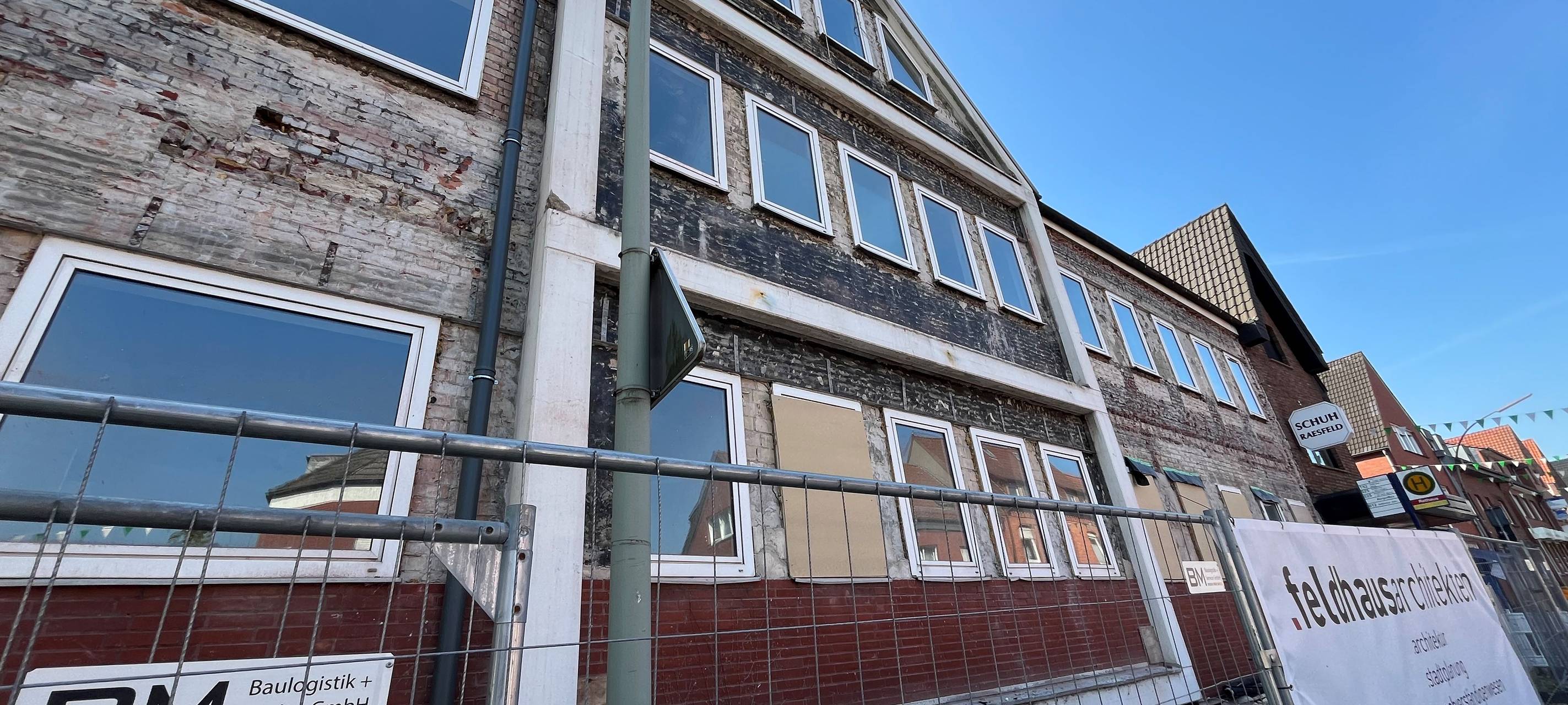 NORDKIRCHEN: Offenes Rathaus-Mauerwerk