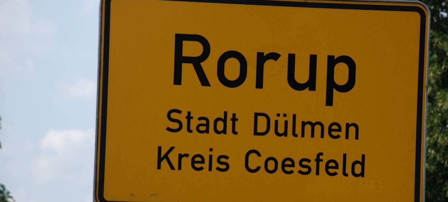 RORUP: Versetztes Ortsschild