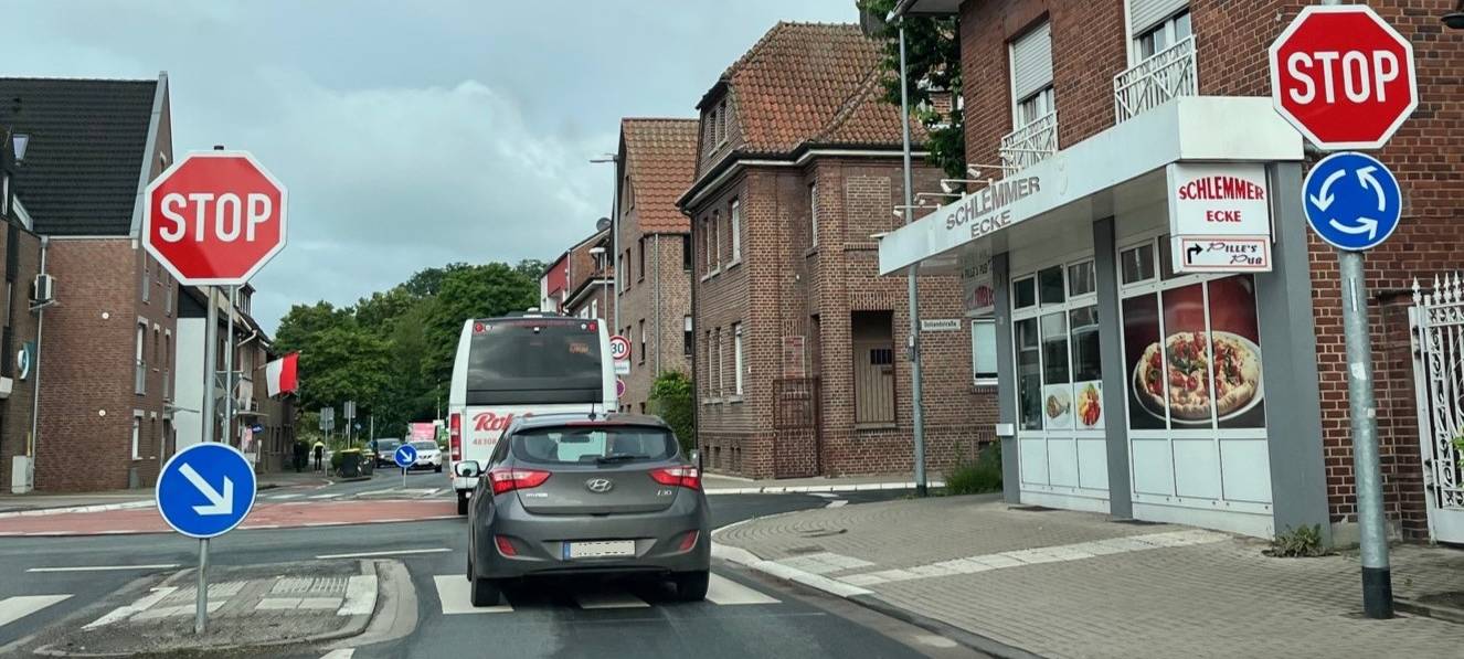 SENDEN: Stopp-Schild bliebt stehen