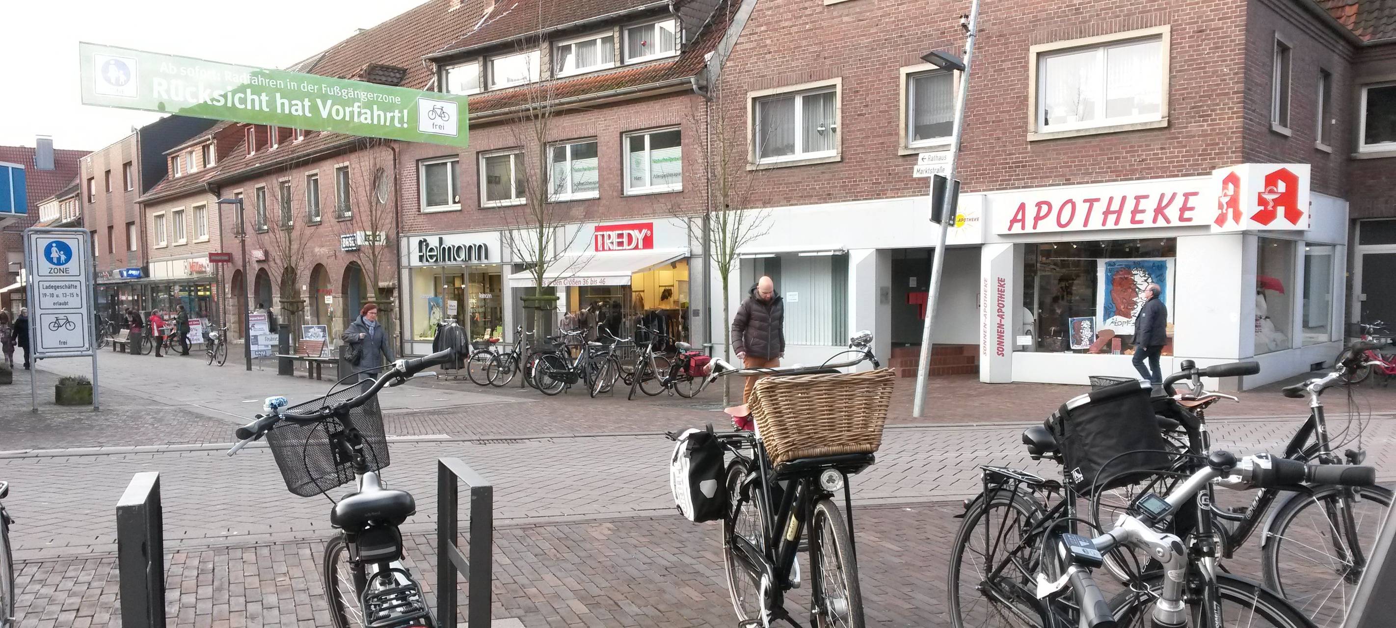 Zu wenig Fahrradständer an Dülmener Königsplatz