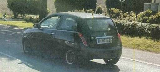 KREIS: Fluchtwagen gesucht