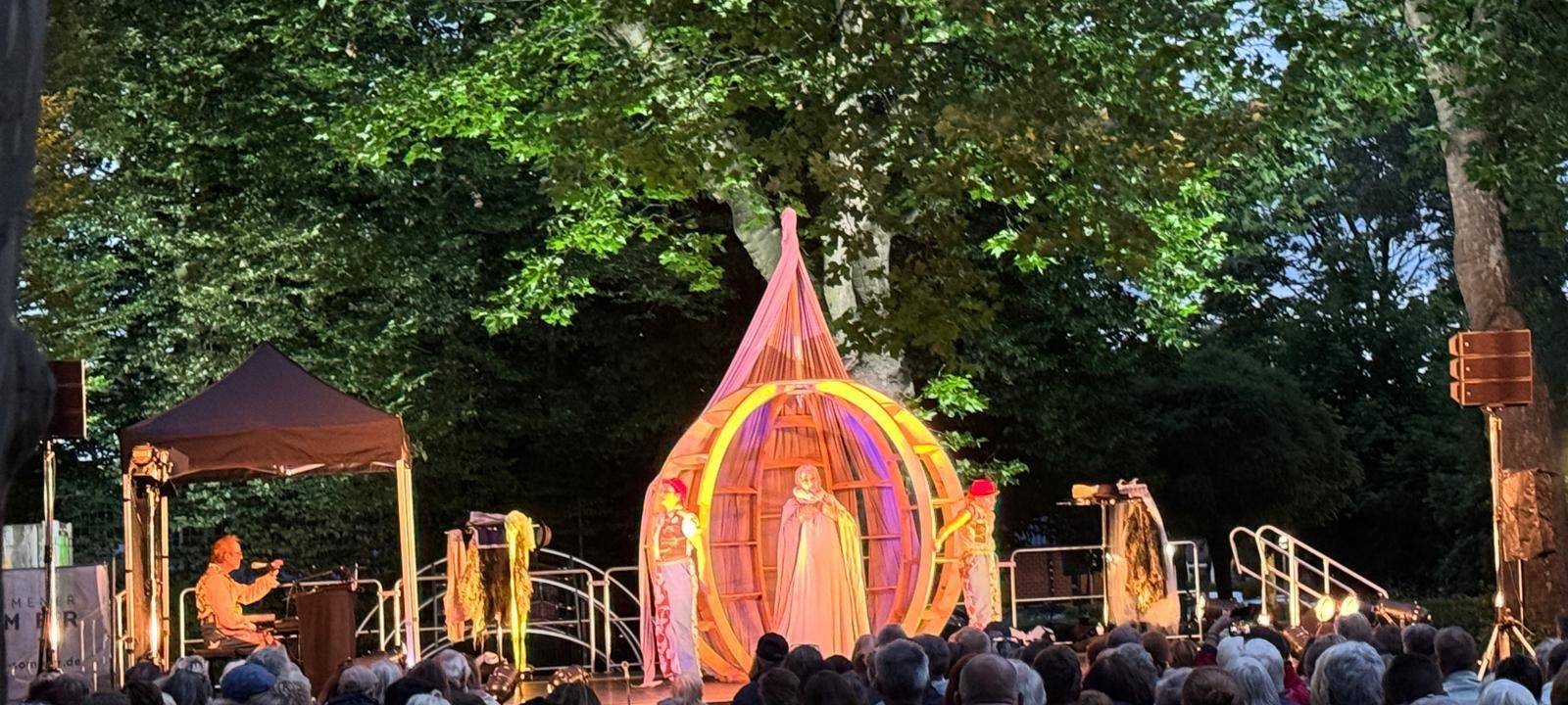 DÜLMEN: Straßentheater hofft auf trockenes Wetter