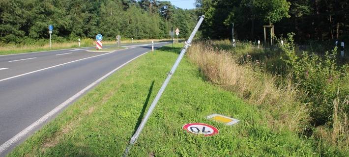OLFEN: Mast beschädigt