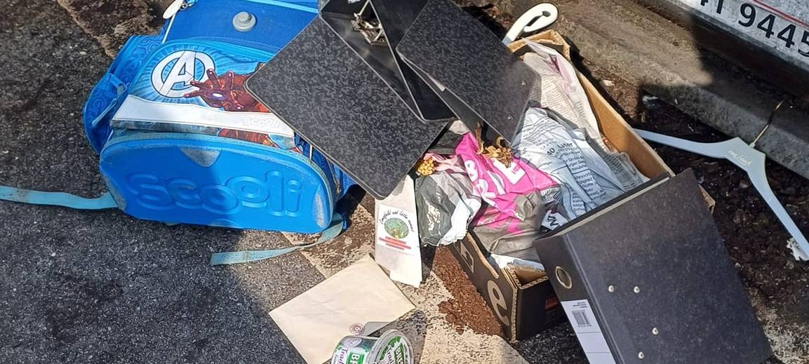 COESFELD: Müll an Glascontainern