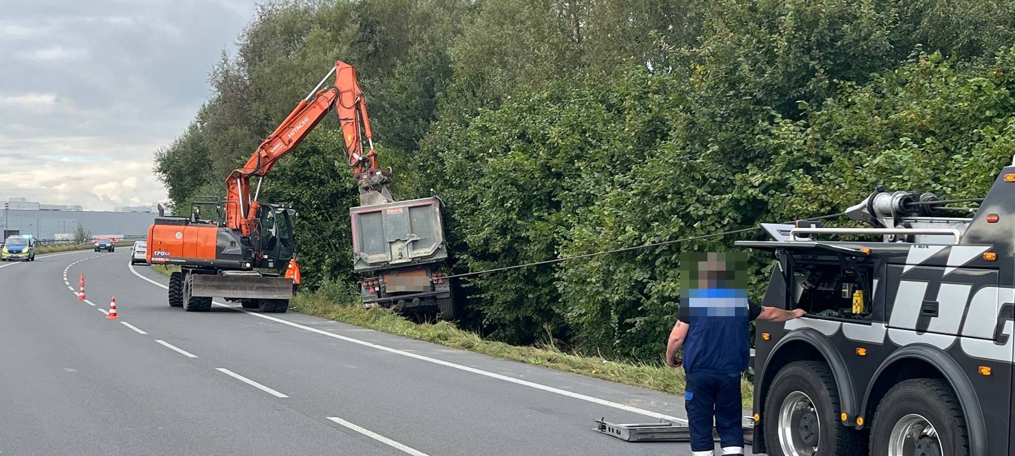 OLFEN: LKW-Unfall