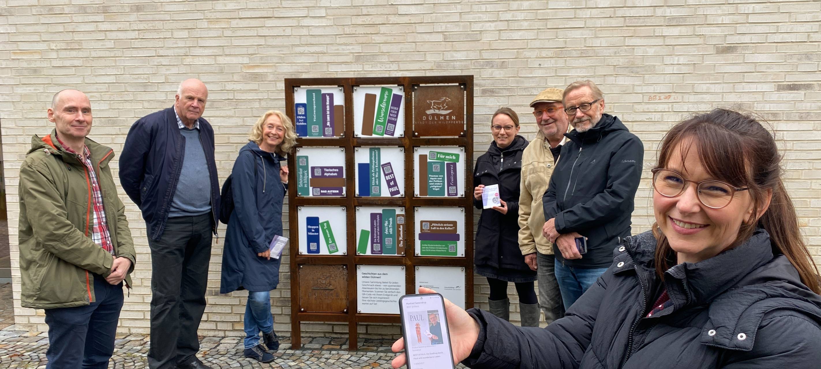 DÜLMEN: Digitales Bücherregal