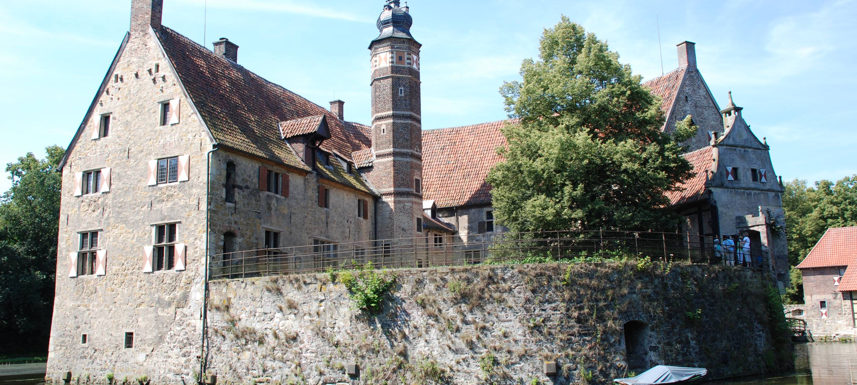 LÜDINGHAUSEN: Weiter Zaun an Außengräfte