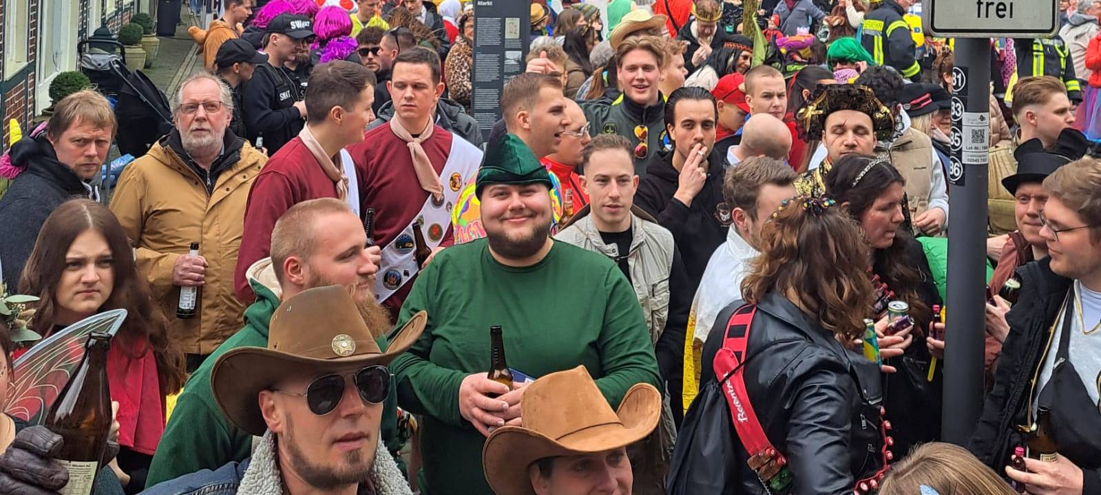 Billerbeck: Der Karnevalsumzug rollt