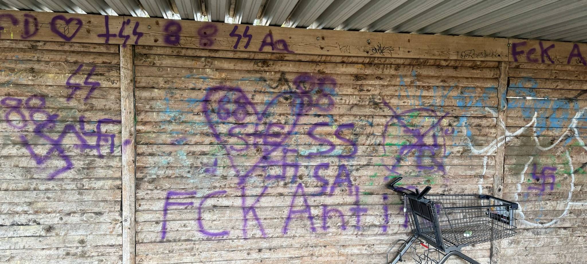 NOTTULN: Vandalen wüten