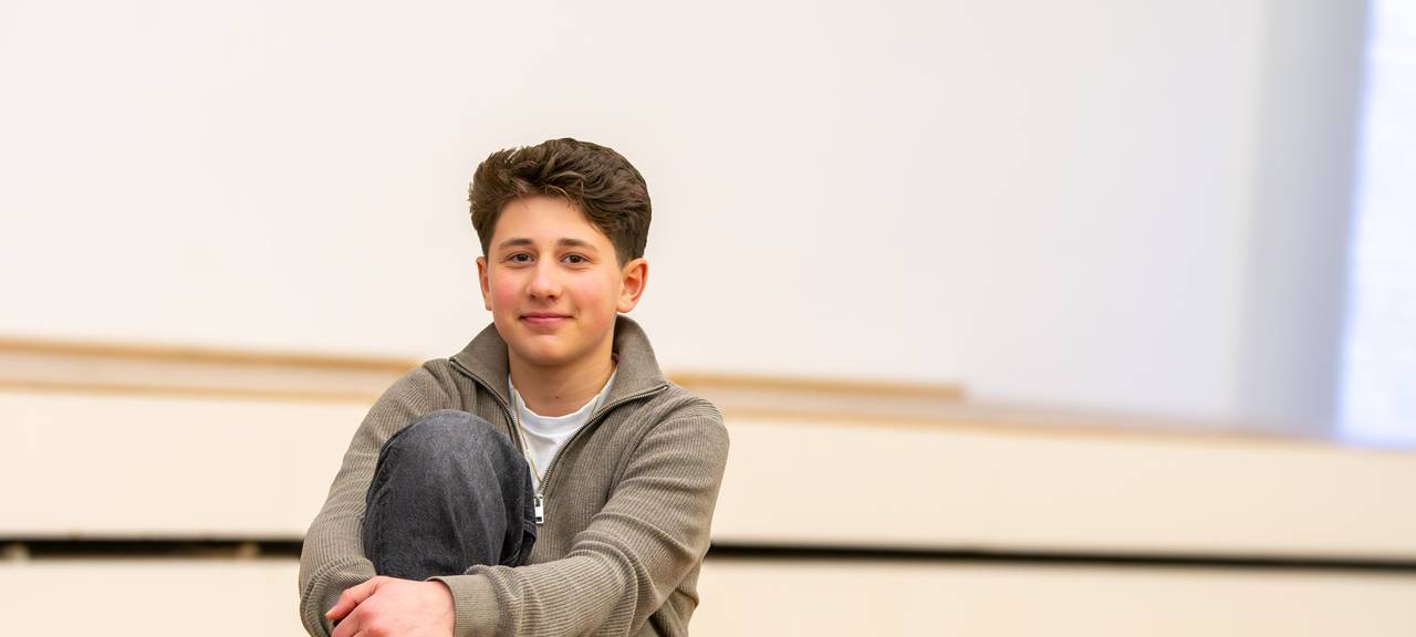 13-Jähriger singt Nationalhymne vor Fußballspiel