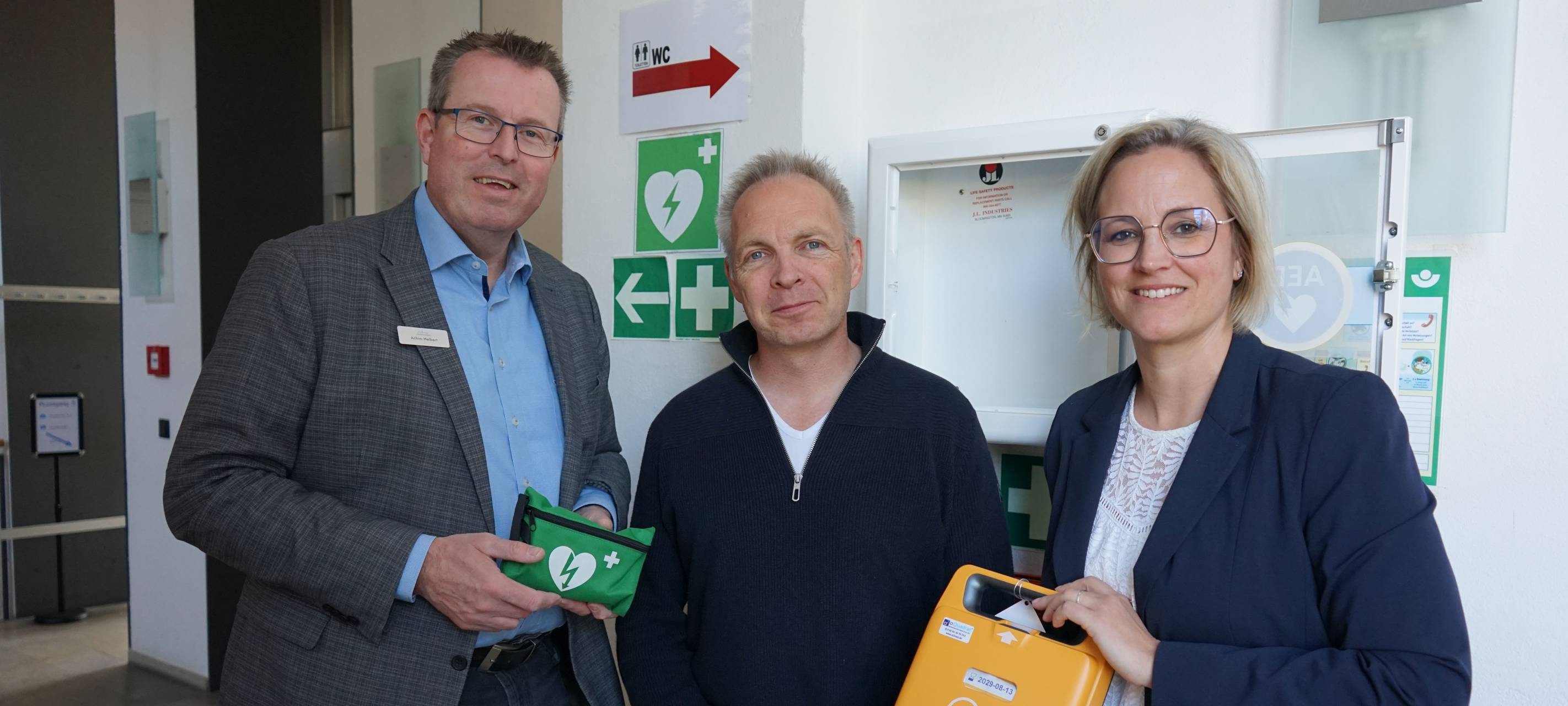 LÜDINGHAUSEN: Defibrillatoren ausgetauscht