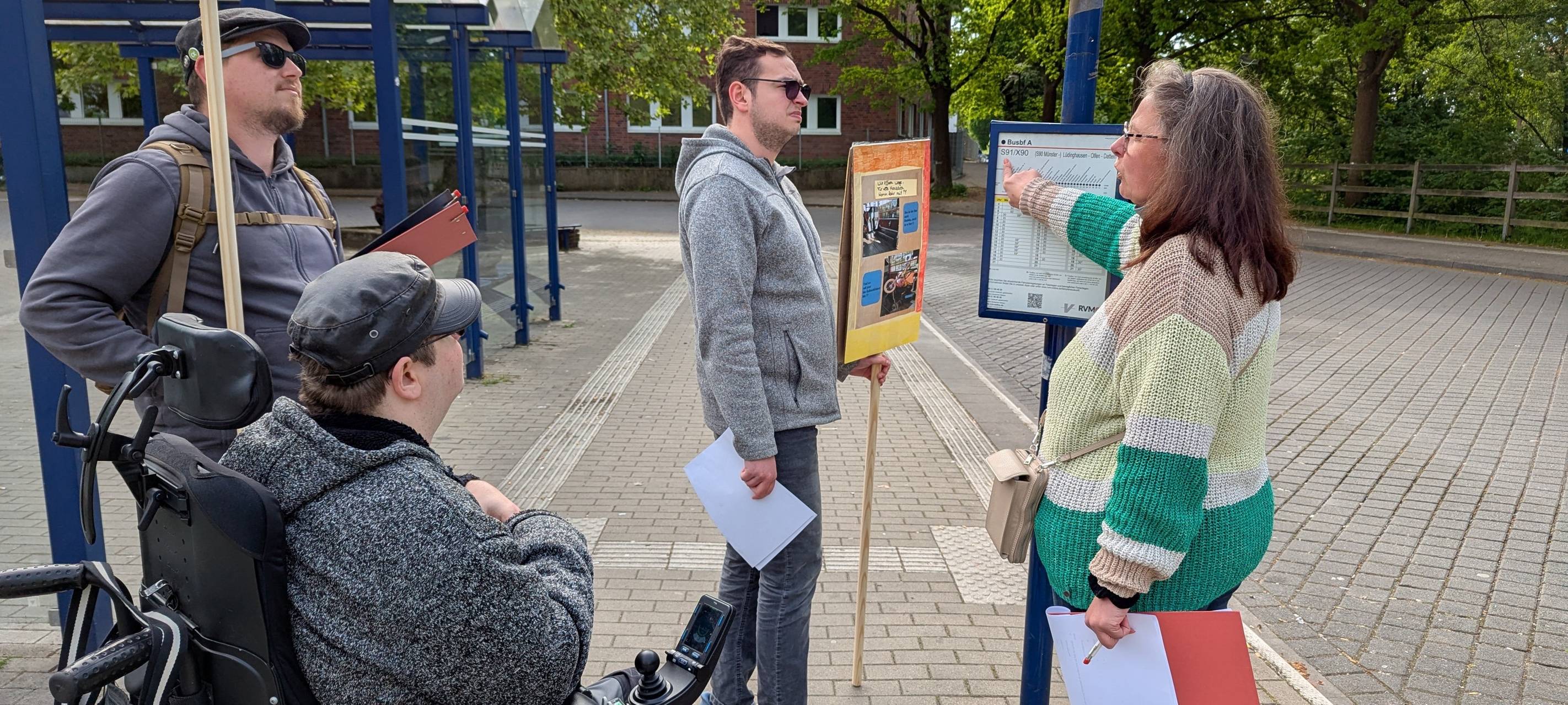 LÜDINGHAUSEN: Protest für barrierefreien ÖPNV
