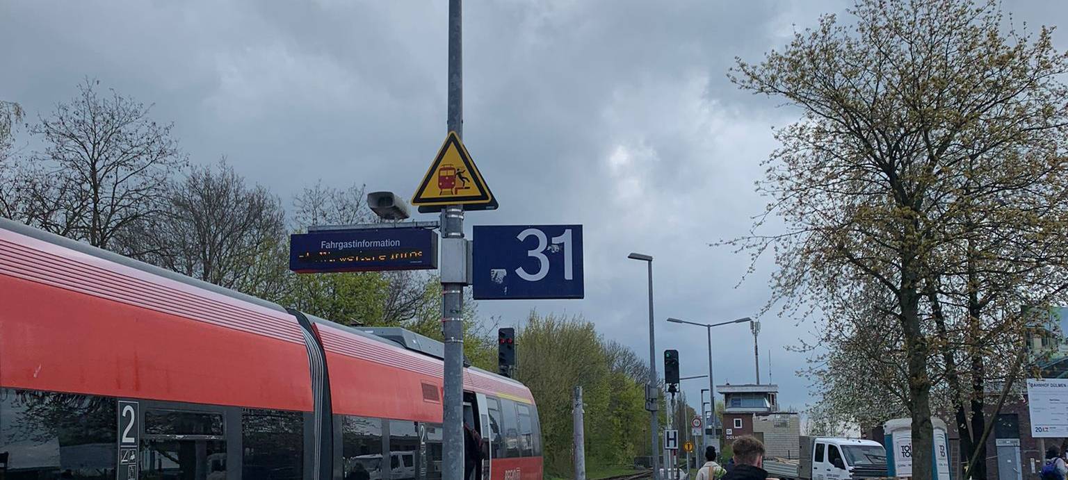 DÜLMEN: Unbequemes Warten auf den Zug