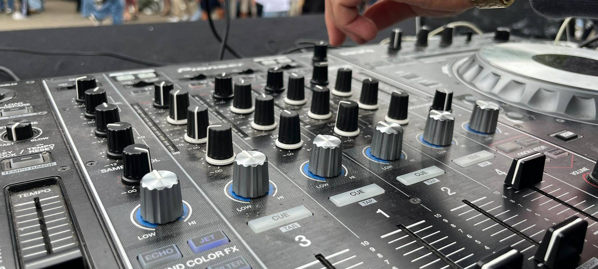 Zwei Schulen, zwei Festivals