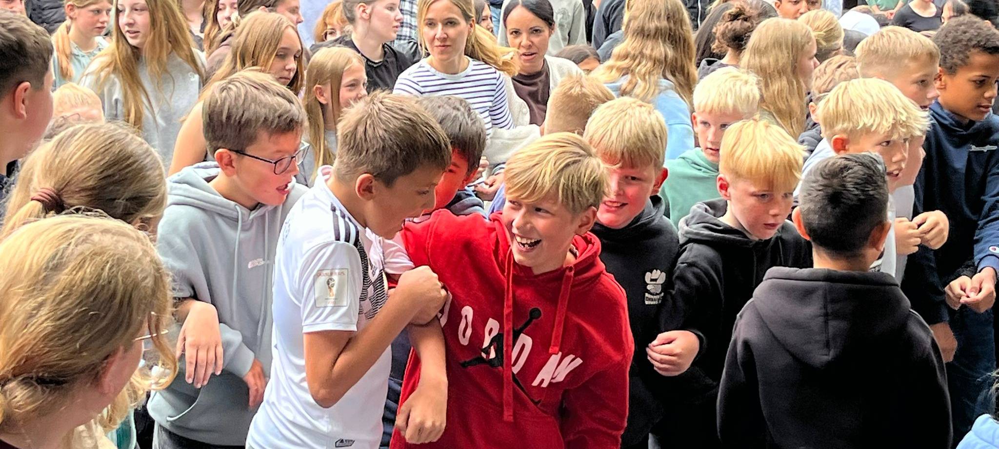Zwei Schulen, zwei Festivals