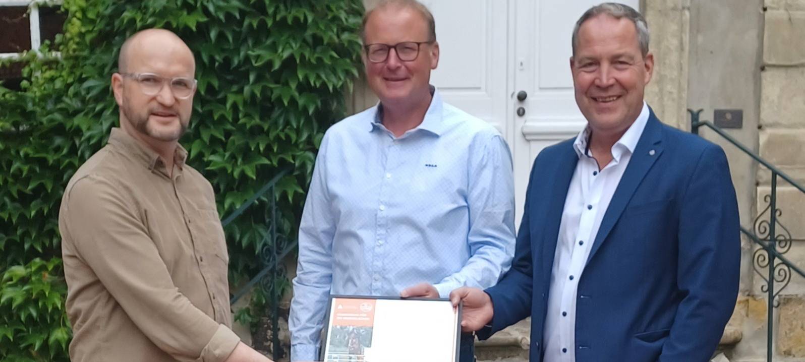 HERBERN: Spende für Kinderstiftung