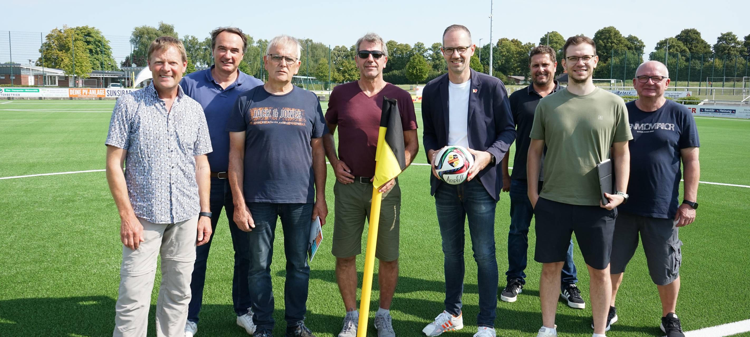 SEPPENRADE: Kunstrasenplatz freigegeben