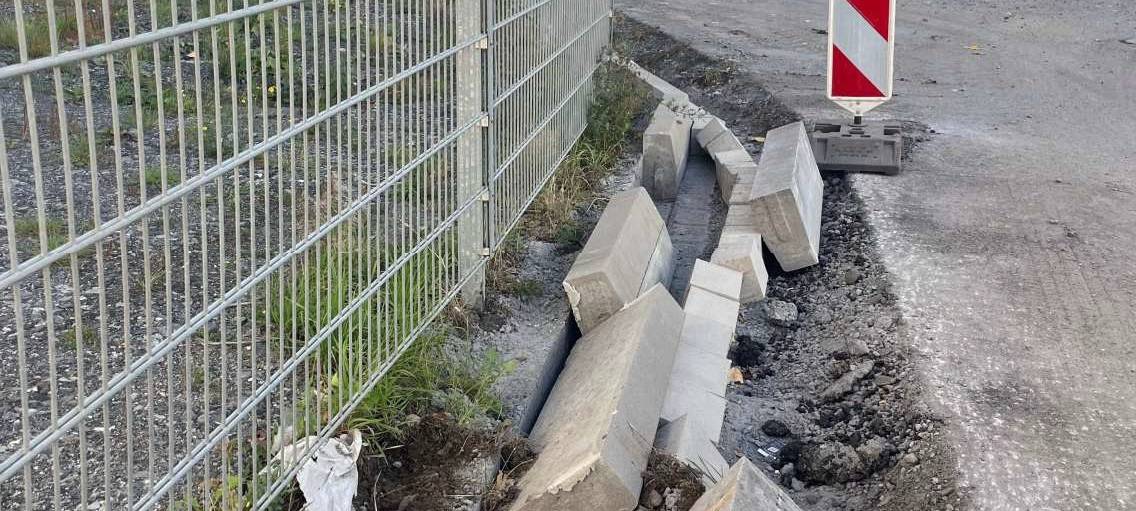 SENDEN: Unbekannter wütet auf Baustelle