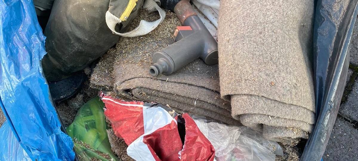 OLFEN: Altkleidercontainer abgebaut