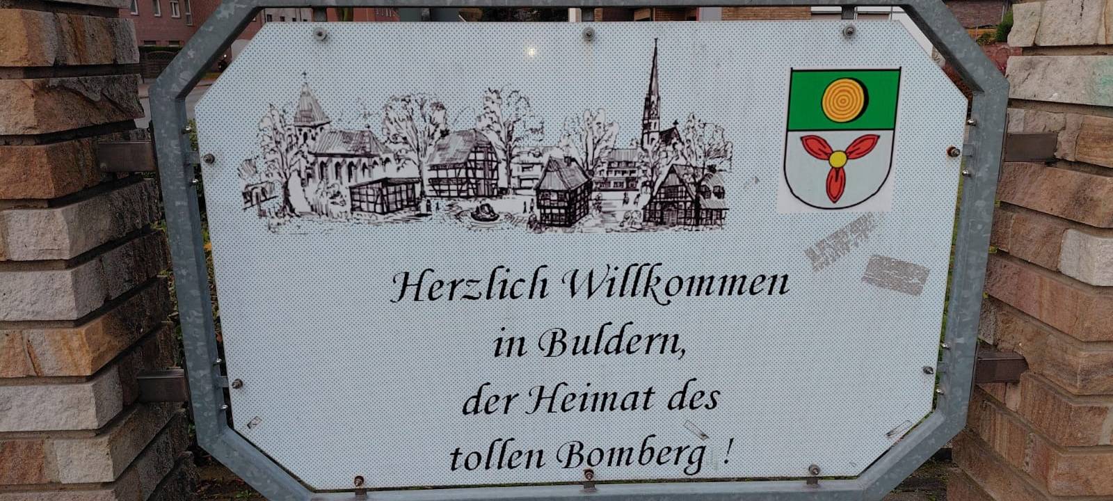 BULDERN: Neues Dorfeingangsschild