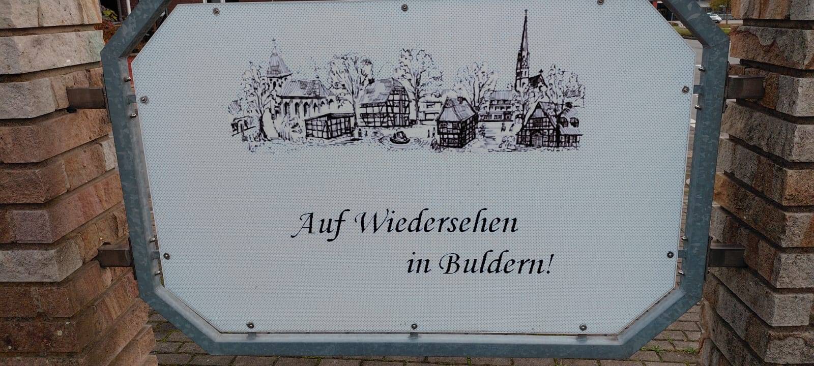 BULDERN: Neues Dorfeingangsschild