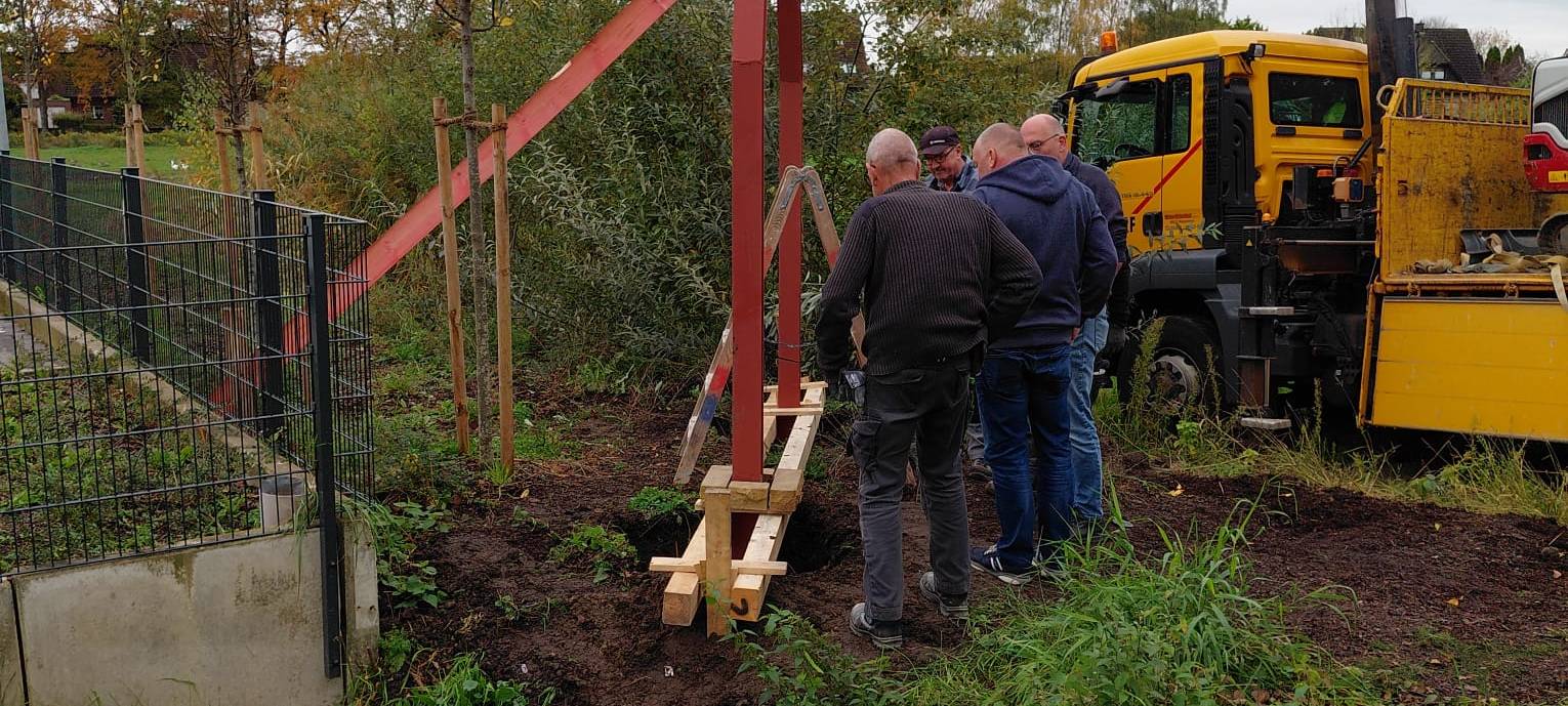 BULDERN: Neues Dorfeingangsschild