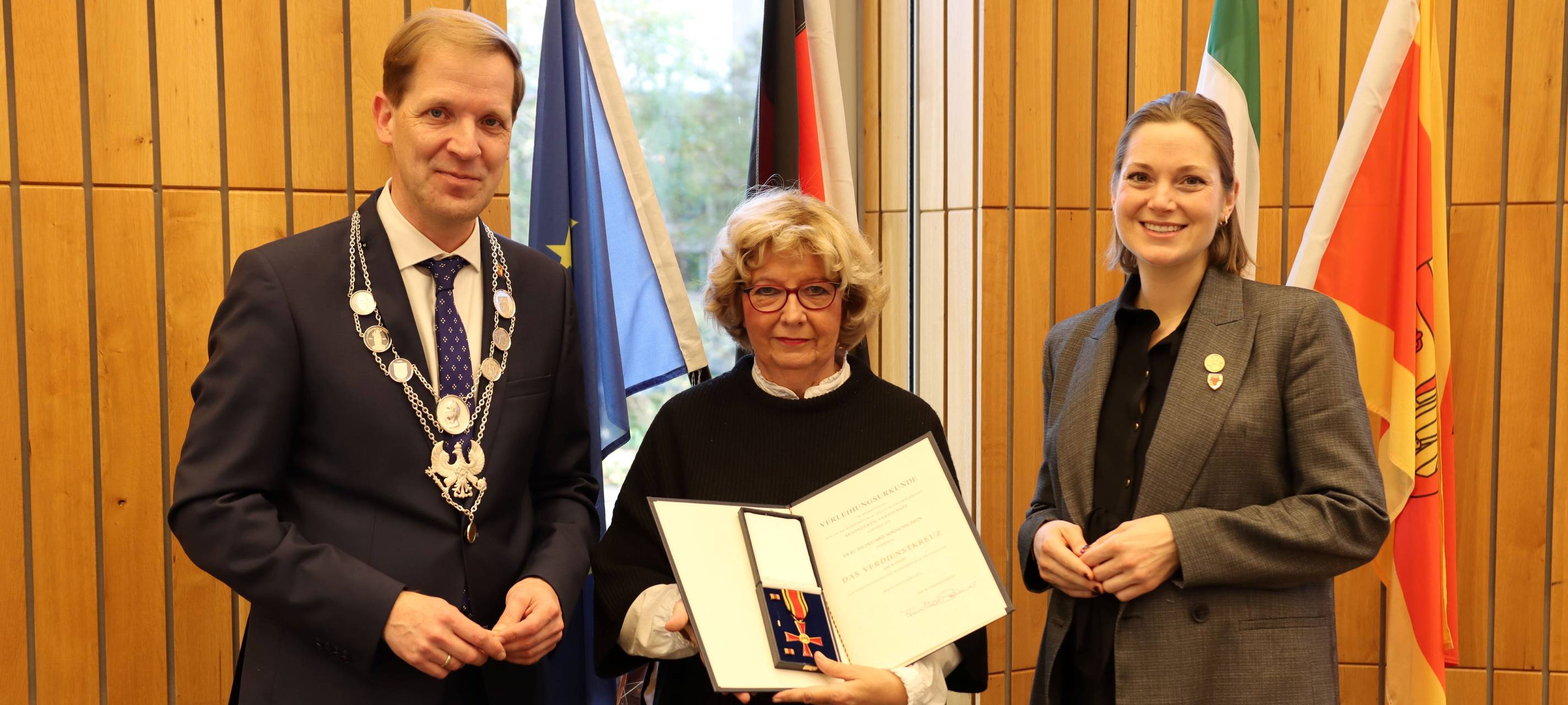 COESFELD: Bundesverdienstkreuz für Hildegard Sonnenschein