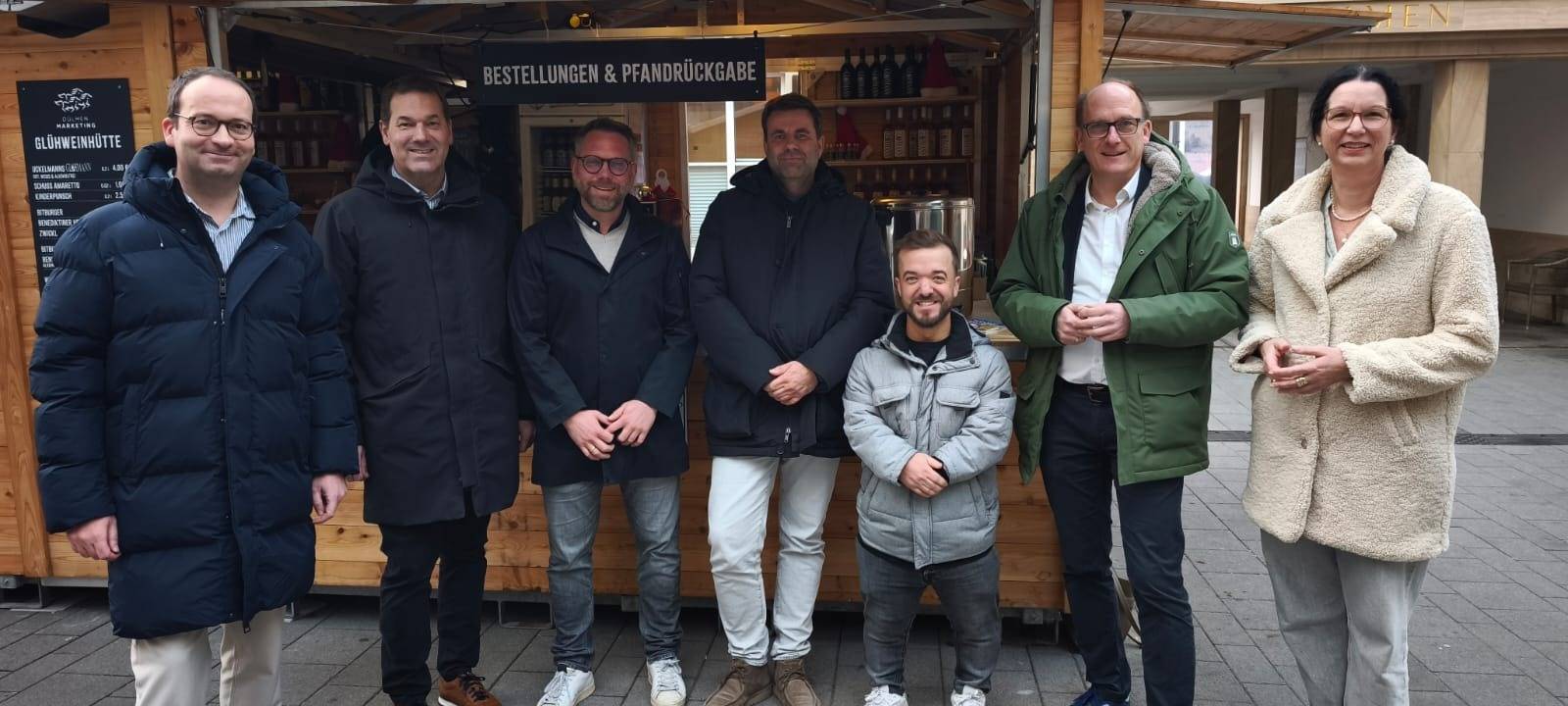 DÜLMEN: Matthias Mester gibt Getränke für guten Zweck aus