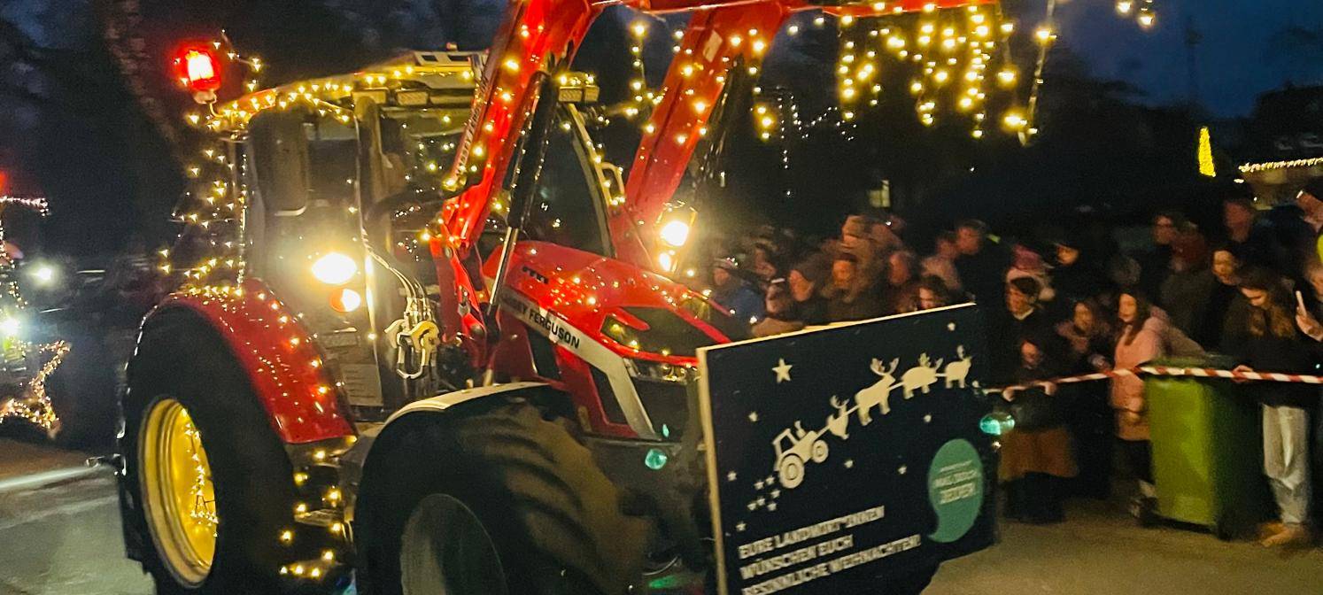 DÜLMEN/OLFEN: Treckerlichterfahrten begeisterten
