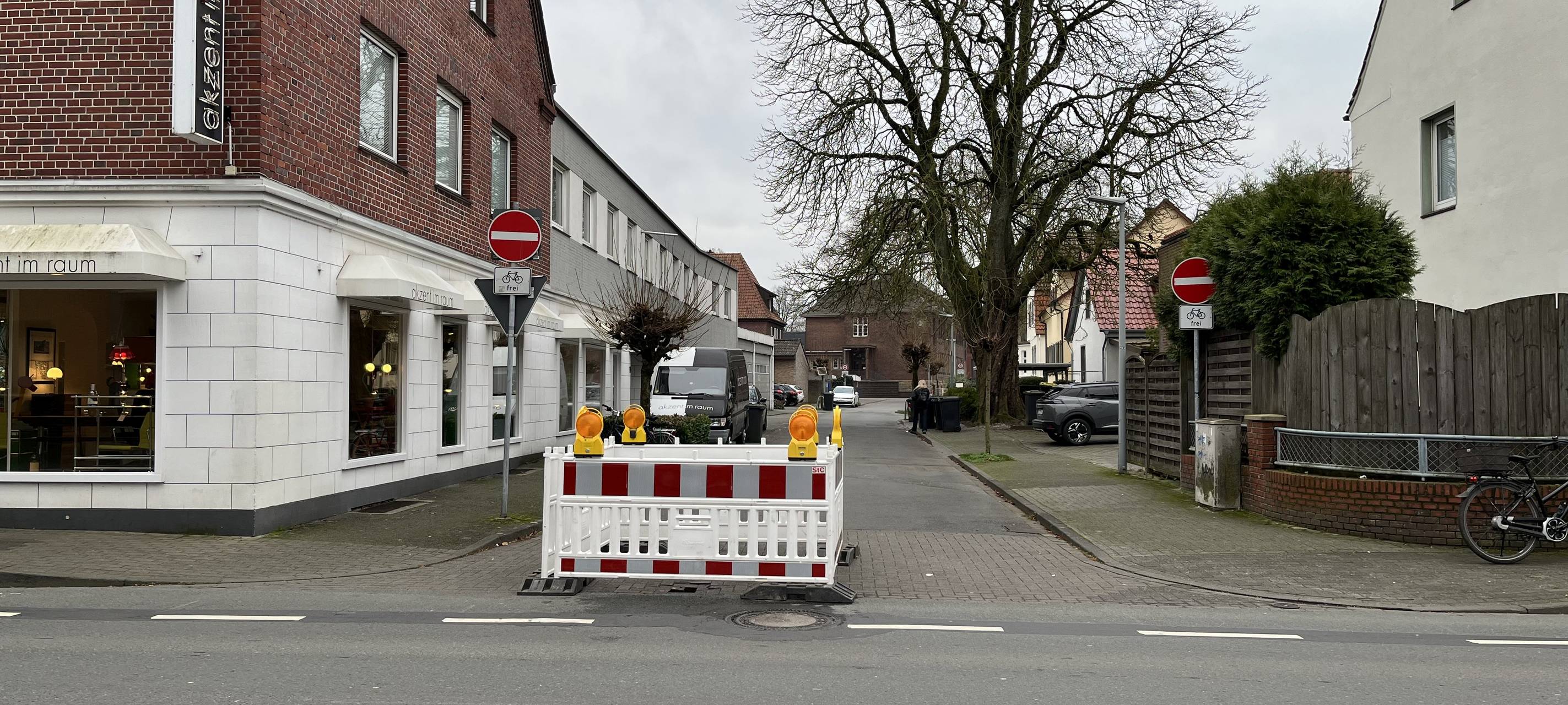 COESFELD: Fahrbahn abgesackt